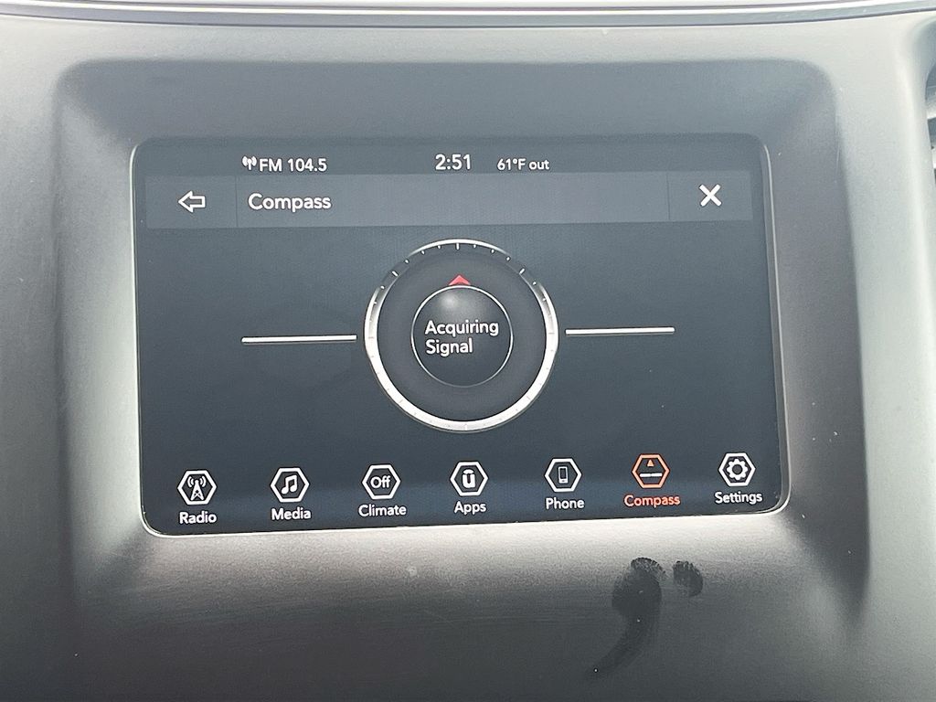 Used 2019 Silver Jeep Latitude Plus image 13