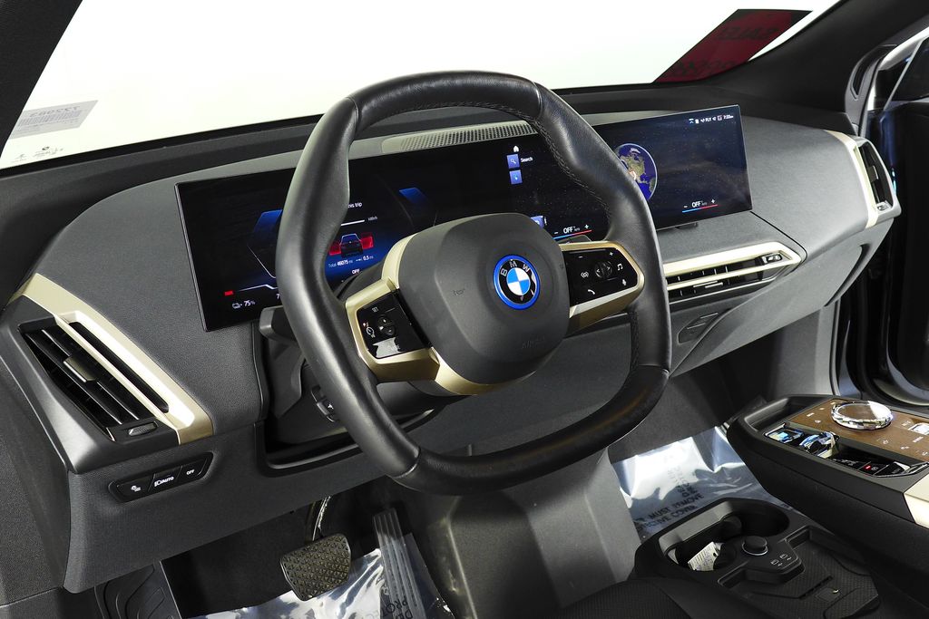 Thumbnail: 2023 BMW iX - 30