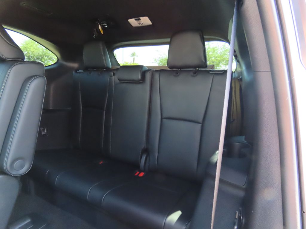 2025 Toyota Highlander XSE 22
