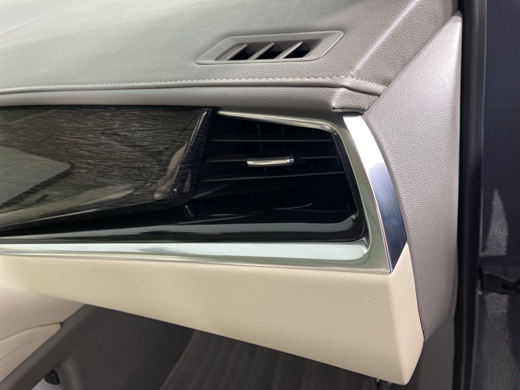 Thumbnail: 2020 Cadillac XT6 - 26