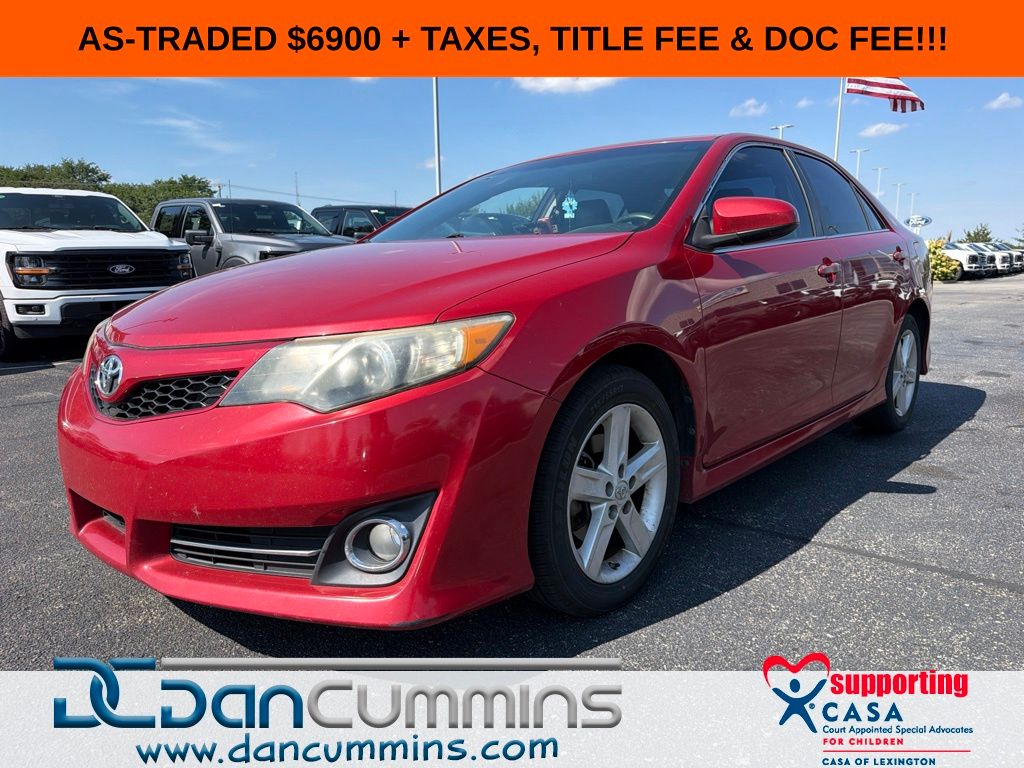 Barcelona Red Metallic 2014 Toyota Camry Sedan Front-Wheel Drive 6-Speed Automatic