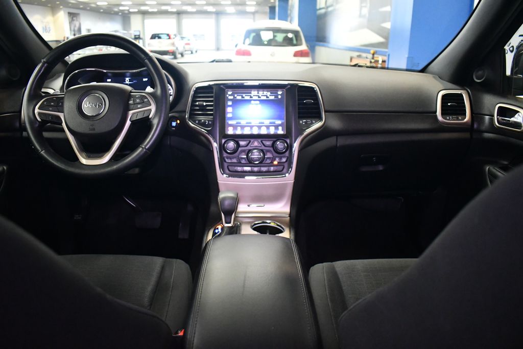 Thumbnail: 2016 Jeep Grand Cherokee - 16