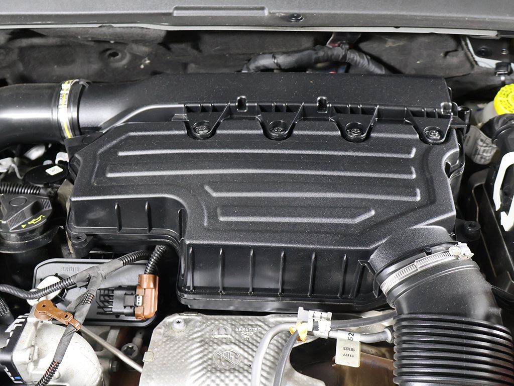 Used 2023 Black Jeep Latitude image 15