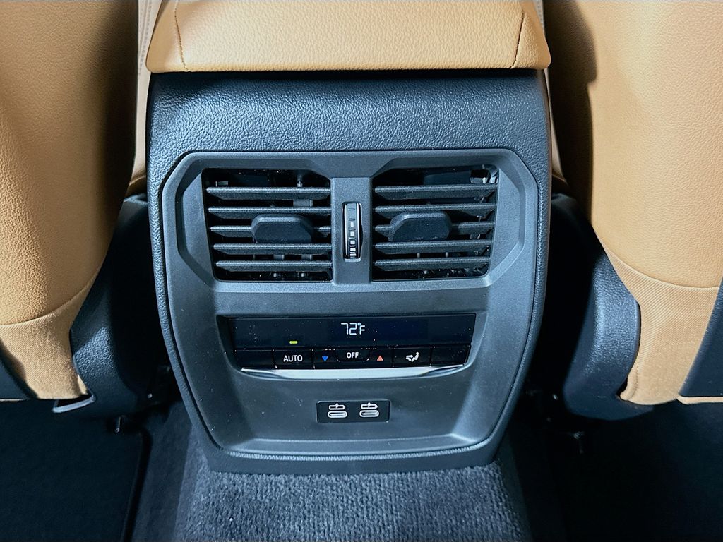 Thumbnail: 2026 BMW 3 Series - 18