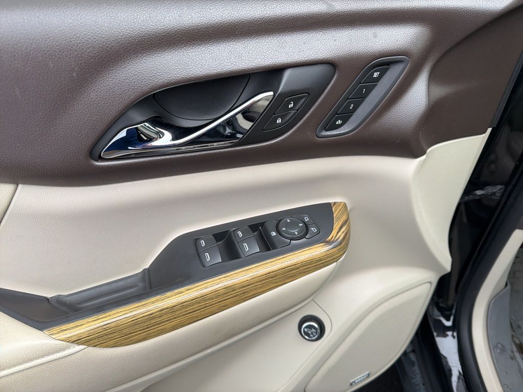 Thumbnail: 2017 GMC Acadia - 29