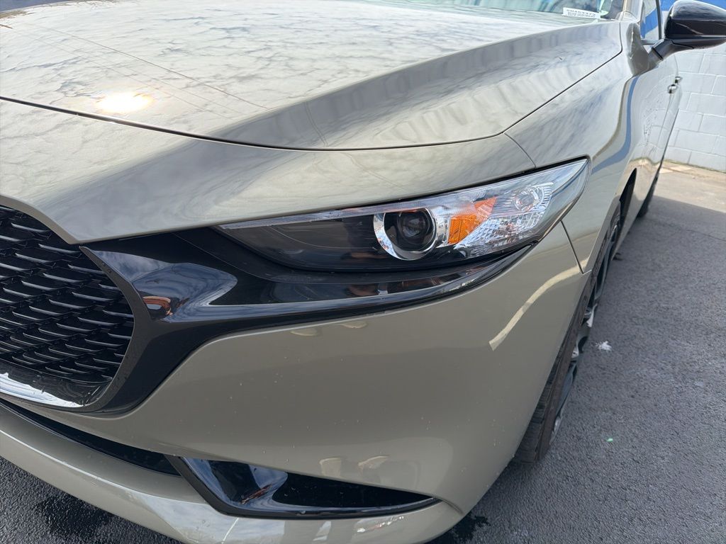 Thumbnail: 2025 Mazda Mazda3 - 9