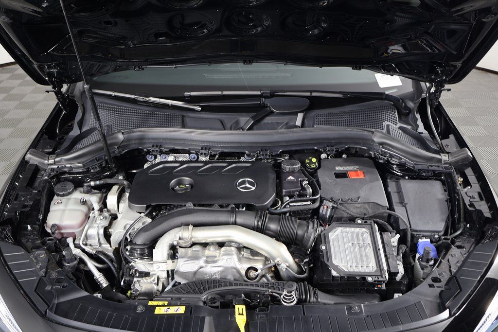 Thumbnail: 2025 Mercedes-Benz GLA - 15