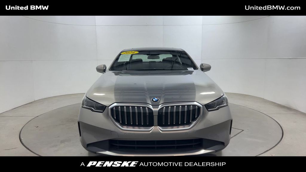Thumbnail: 2024 BMW 5 Series - 3
