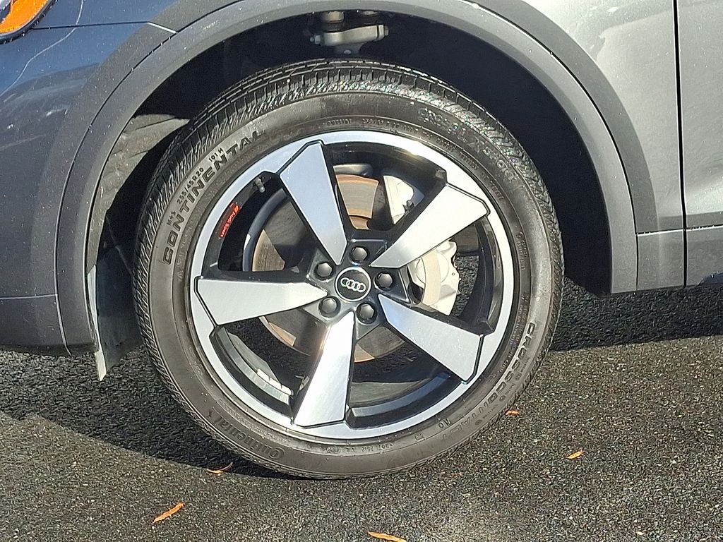 Thumbnail: 2023 Audi Q5 - 8