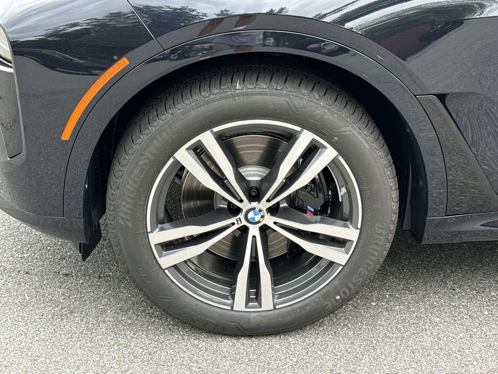 Thumbnail: 2027 BMW X7 - 10