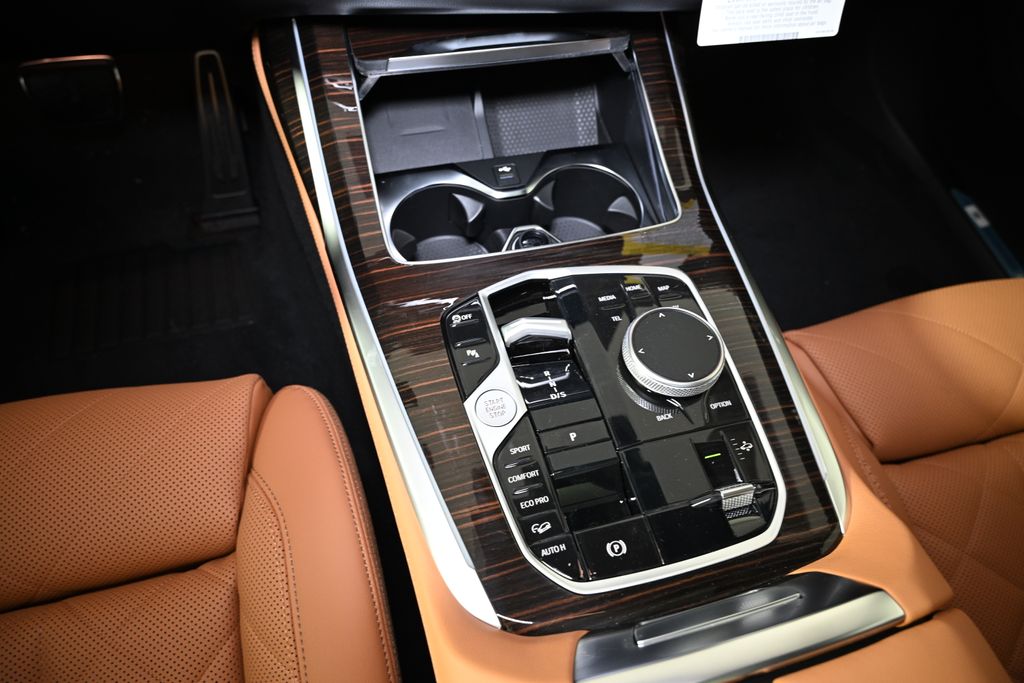 Thumbnail: 2026 BMW X7 - 19