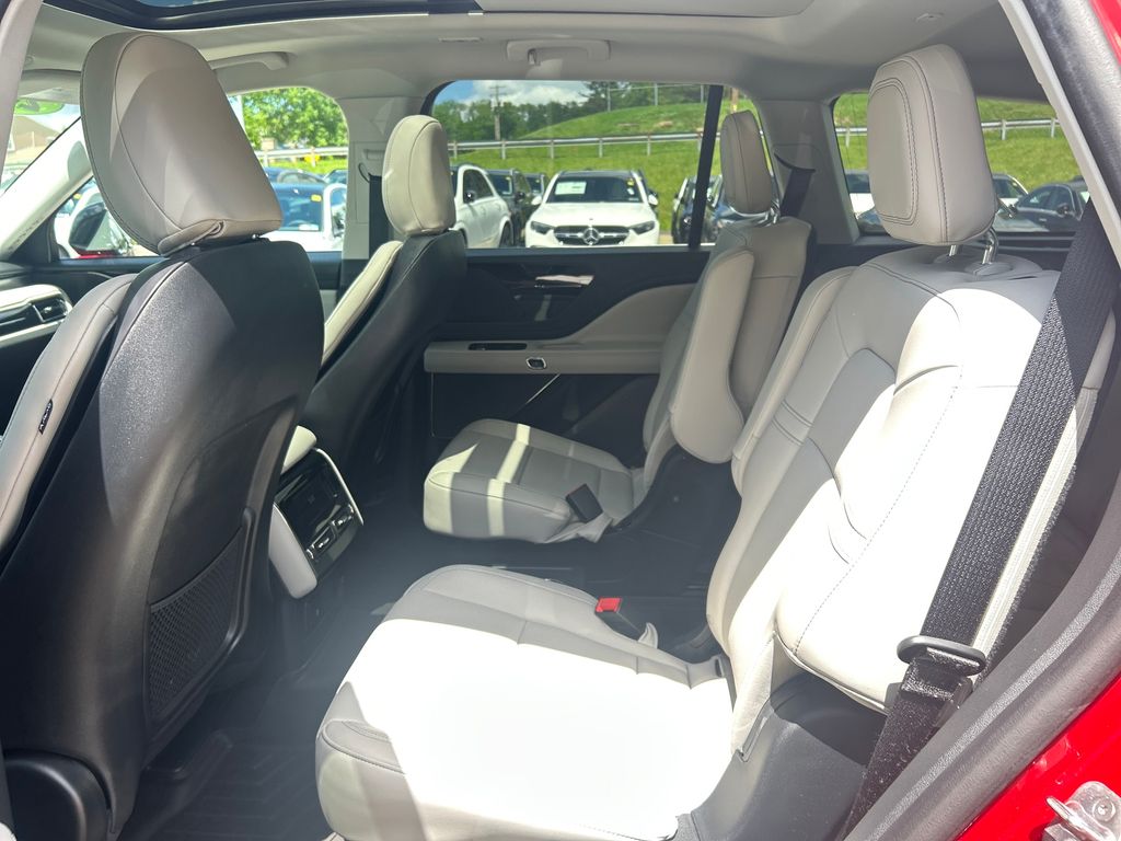 2025 Lincoln Aviator Premiere Red at Phil Fitts Ford
