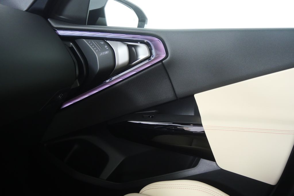 Thumbnail: 2026 BMW X3 - 23