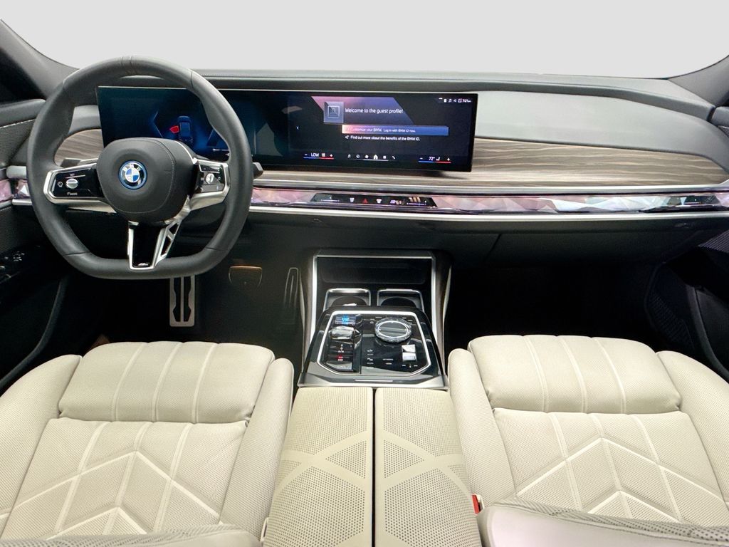 Thumbnail: 2023 BMW i7 - 13