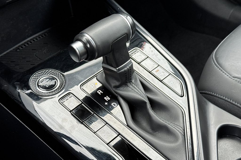 used 2025 Kia Niro car, priced at $25,980