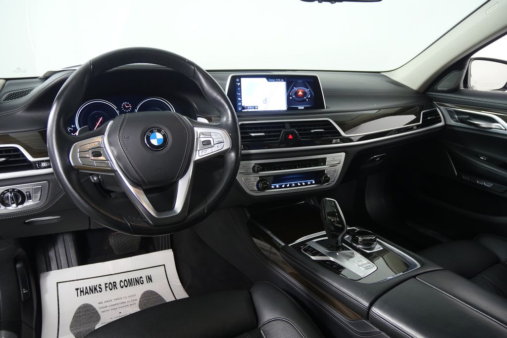 Thumbnail: 2017 BMW 7 Series - 20