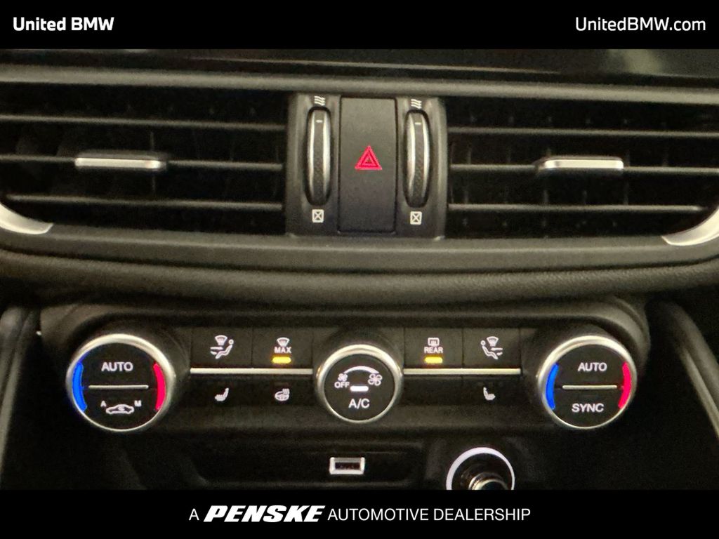 Thumbnail: 2024 Alfa Romeo Giulia - 19