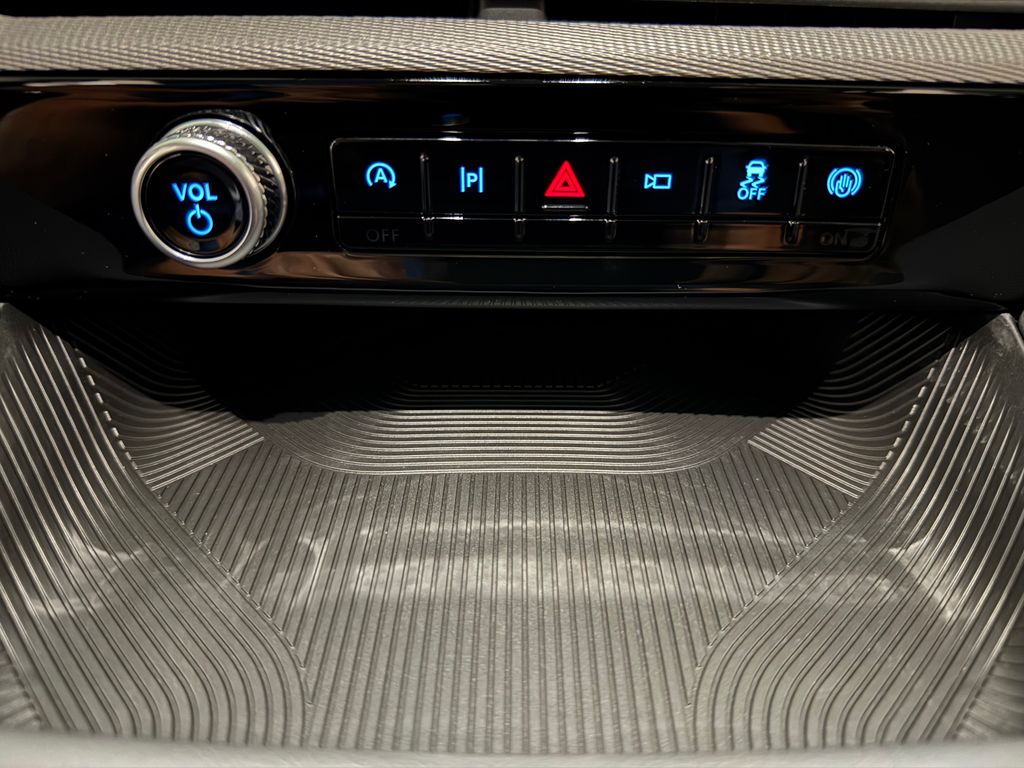 New 2026 Black Ford Active image 36
