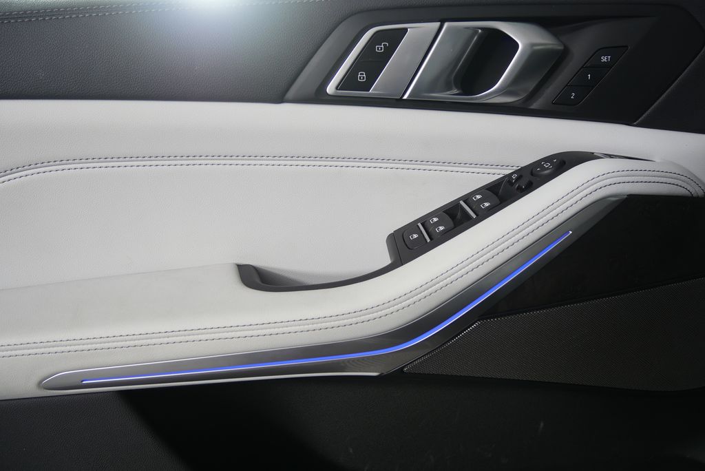 Thumbnail: 2023 BMW X5 - 9