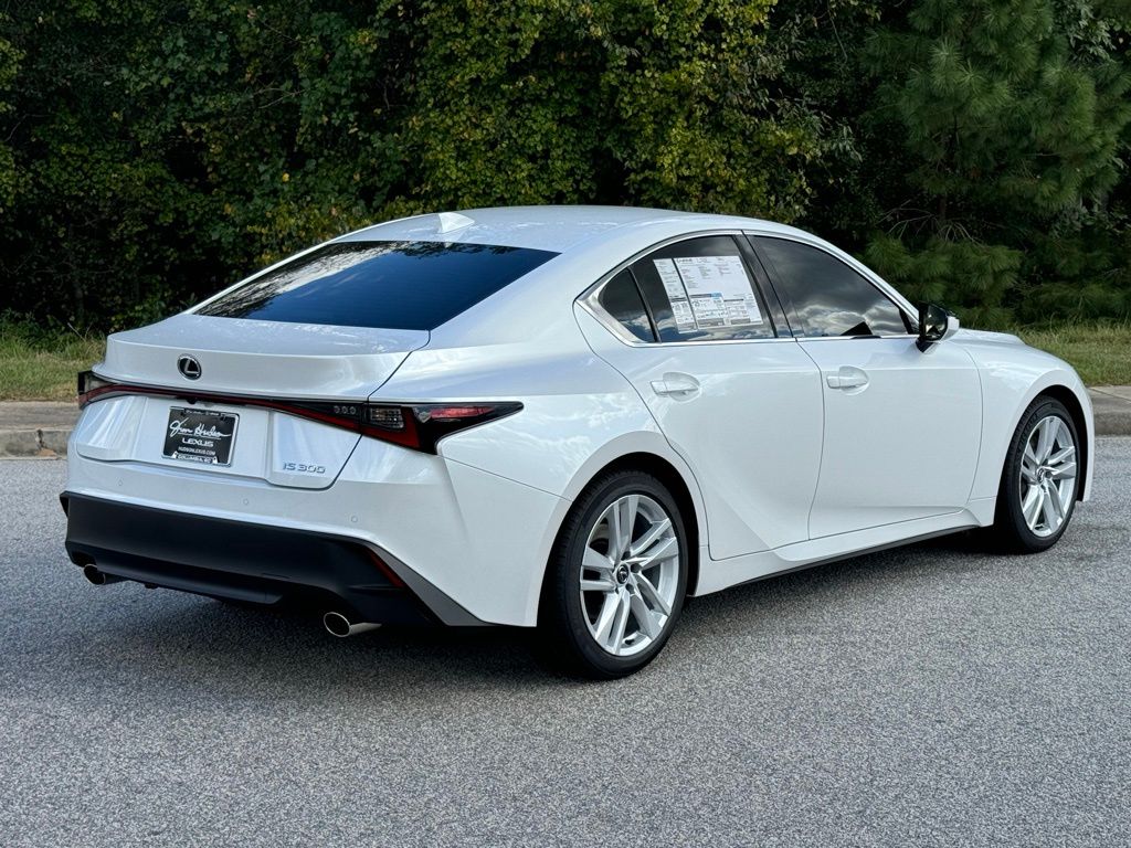 2024 Lexus IS 300 13