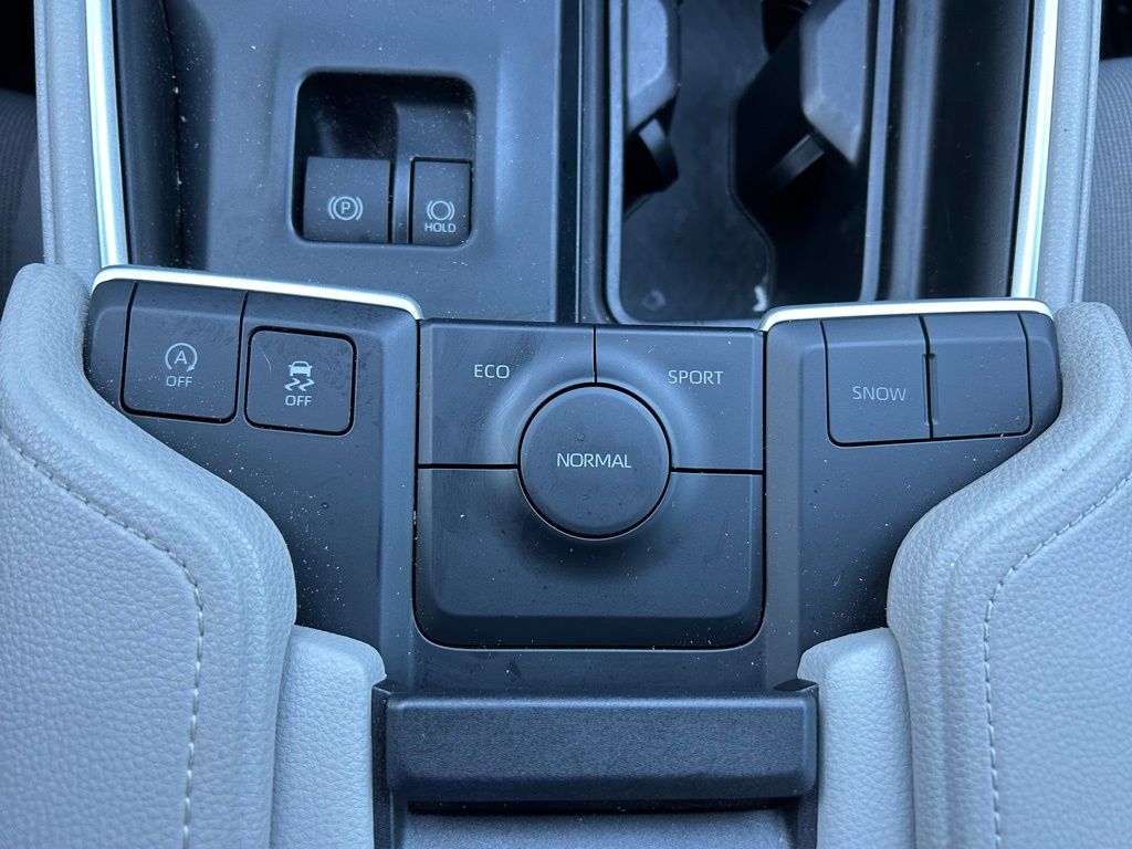 Thumbnail: 2025 Toyota Grand Highlander - 28