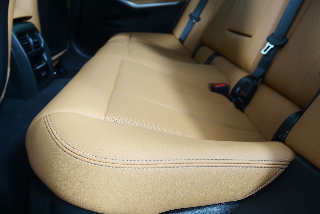 Thumbnail: 2025 BMW 3 Series - 15