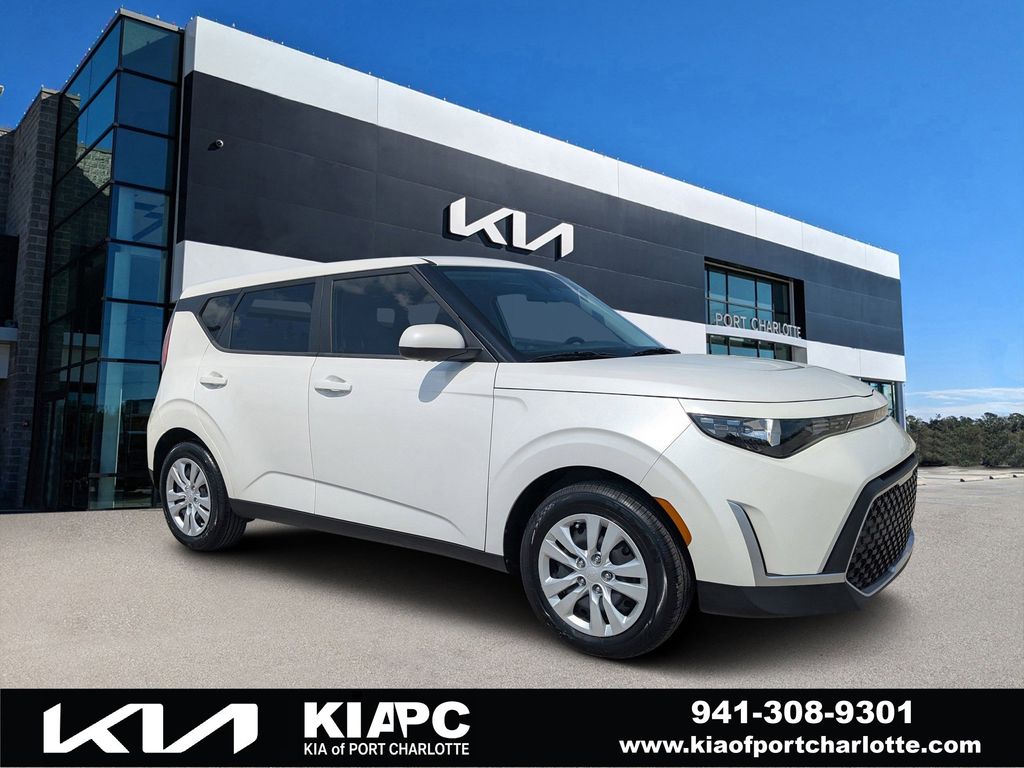 2023 Kia Soul LX FWD