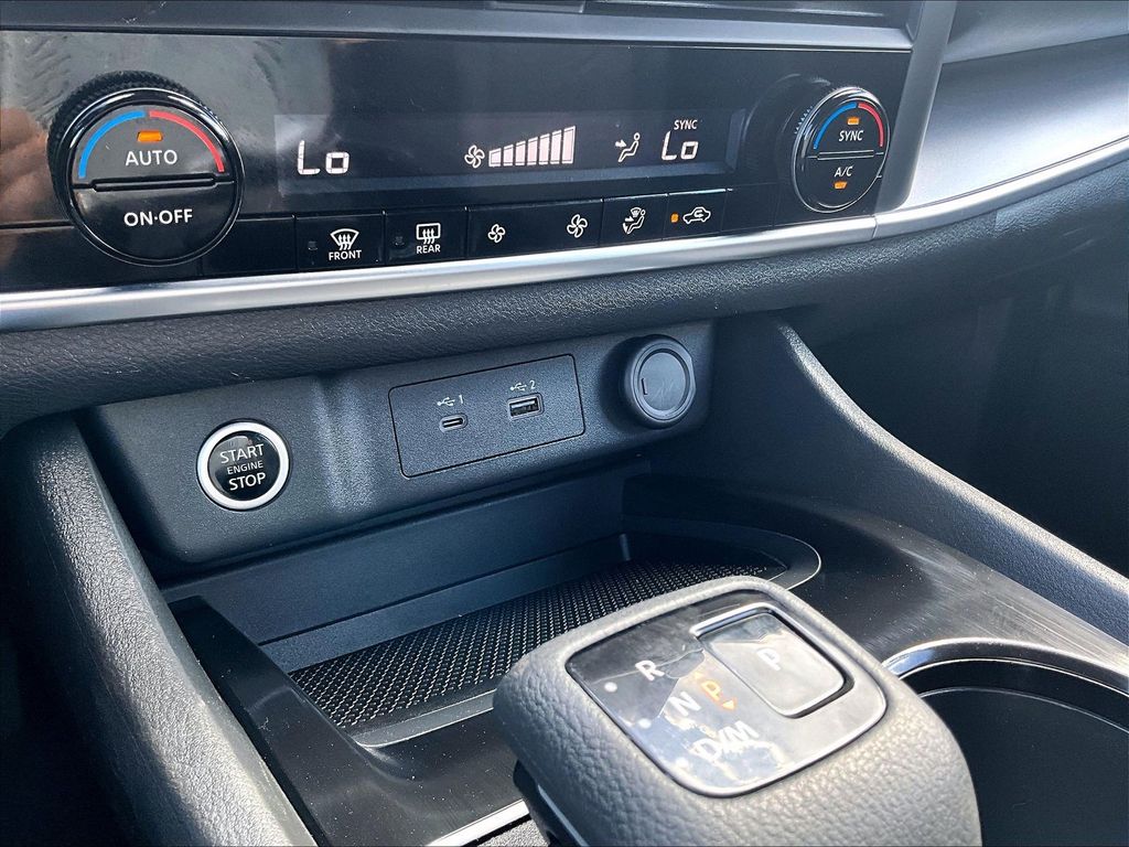 2023 Nissan Rogue — photo 27