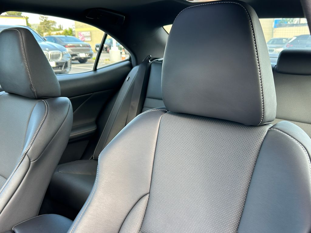 2018 Lexus IS 300 14