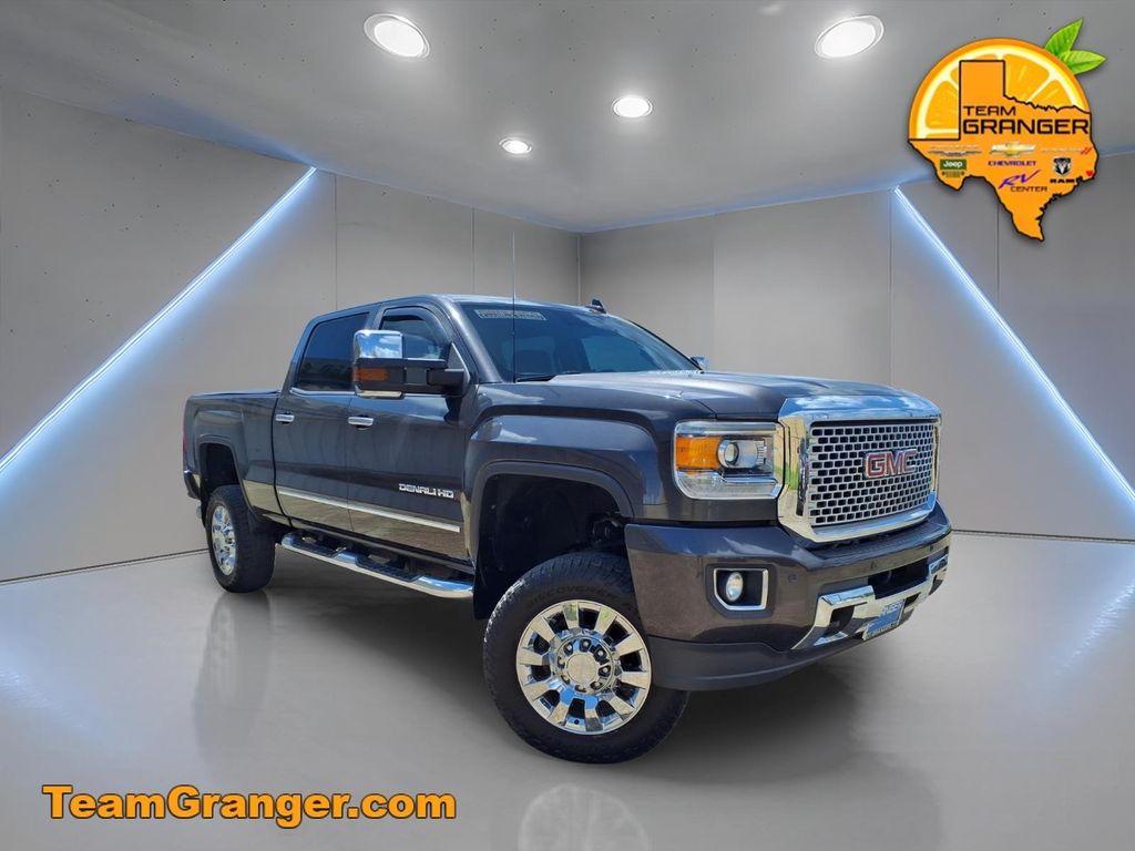 Gray (Iridium Metallic) 2015 GMC Sierra 2500HD Pickup Truck Four-Wheel Drive 6-Speed Automatic