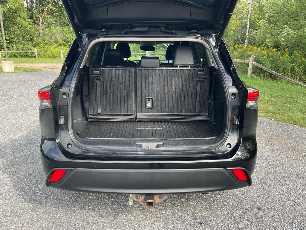 Used 2023 Toyota Highlander Hybrid SUV