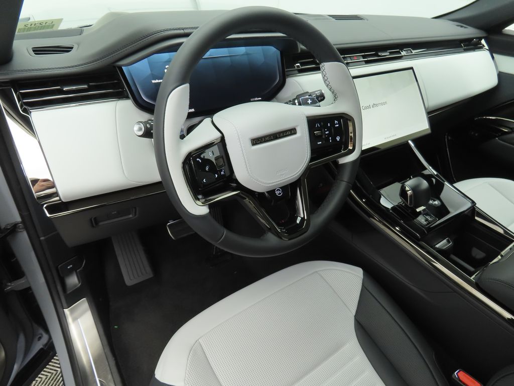 Thumbnail: 2025 Land Rover Range Rover Sport - 9
