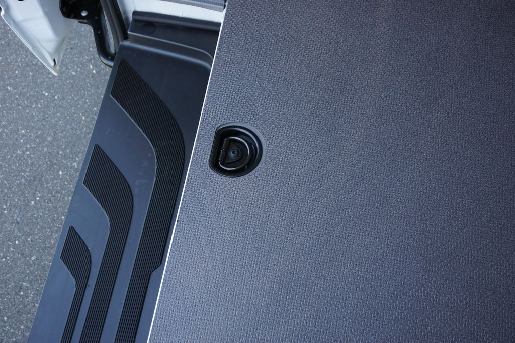 Thumbnail: 2025 Mercedes-Benz Sprinter - 21