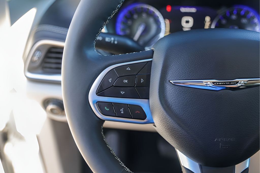 Used Car 2022 Chrysler Pacifica  Touring L For Sale Under $30,000 In Austin, Texas