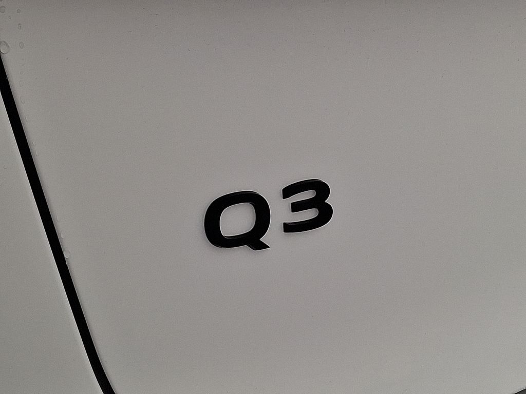 Thumbnail: 2026 Audi Q3 - 15