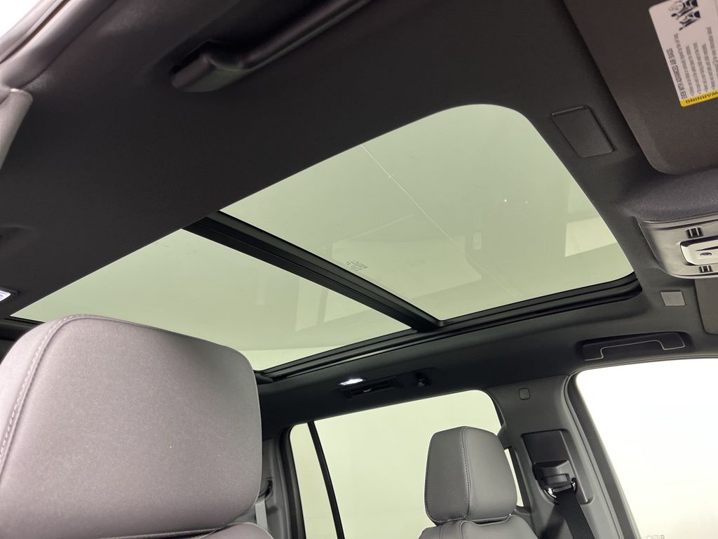 Thumbnail: 2026 Chevrolet Suburban - 13