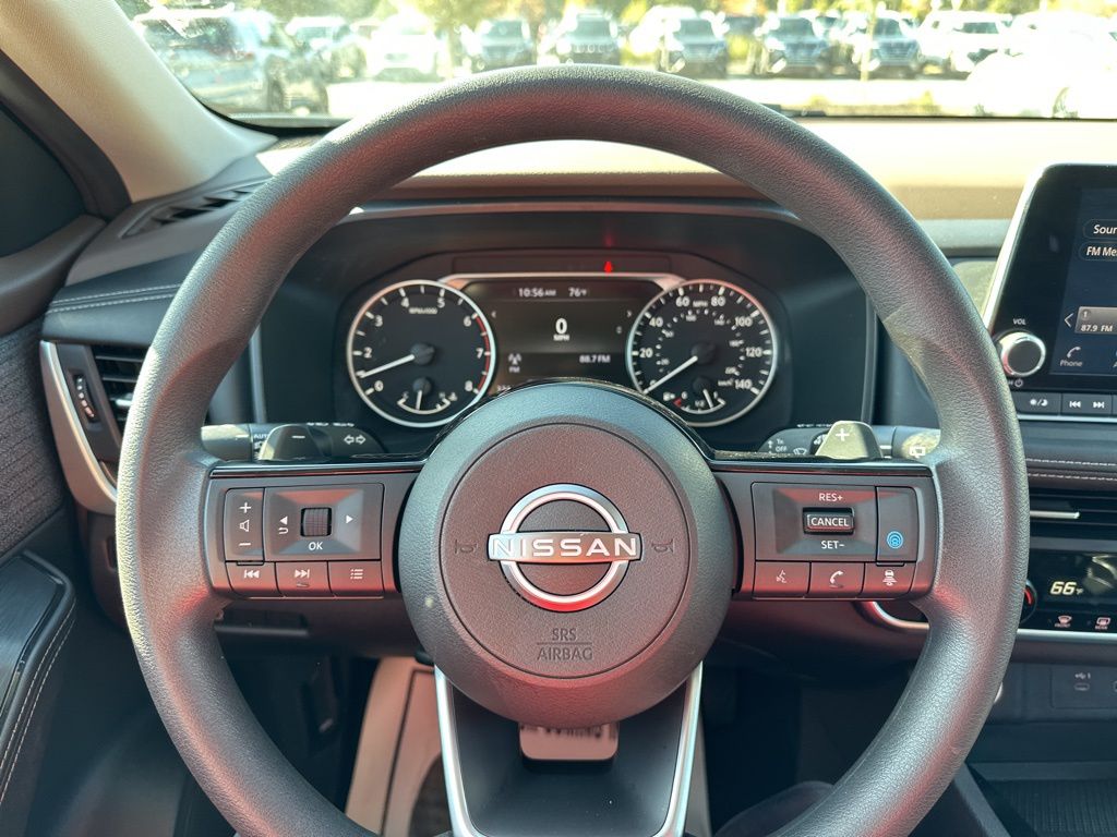 2023 Nissan Rogue SV 35