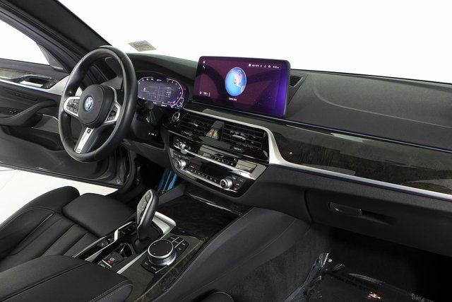 2022 BMW 5 Series 530e iPerformance 13