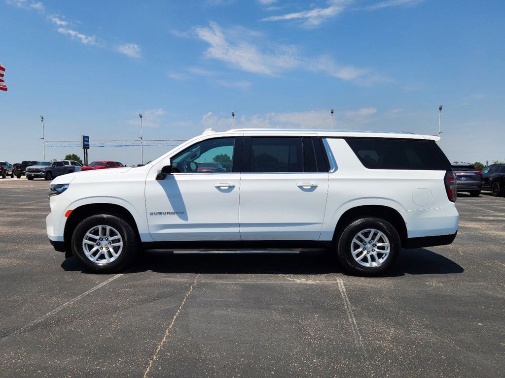 2022 Chevrolet Suburban LT 4