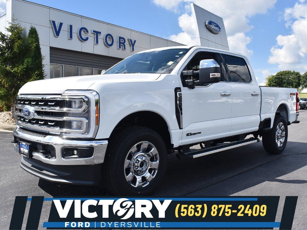 Oxford White 2026 Ford F-250 Super Duty Pickup Truck Four-Wheel Drive Automatic
