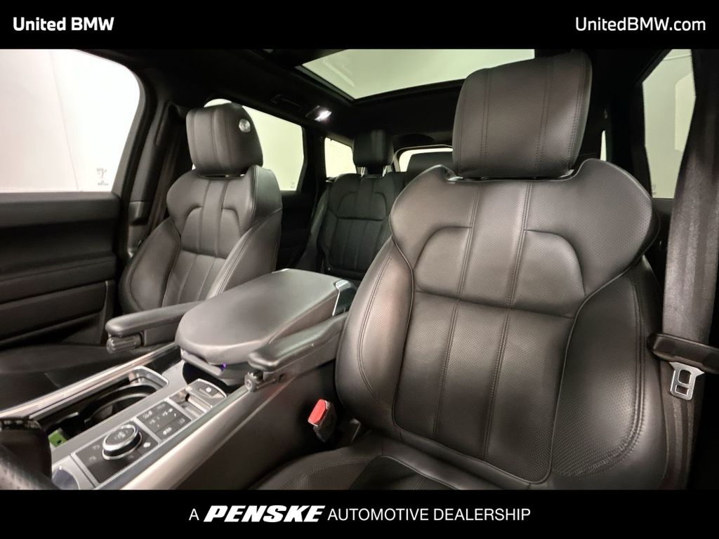 Thumbnail: 2016 Land Rover Range Rover Sport - 13