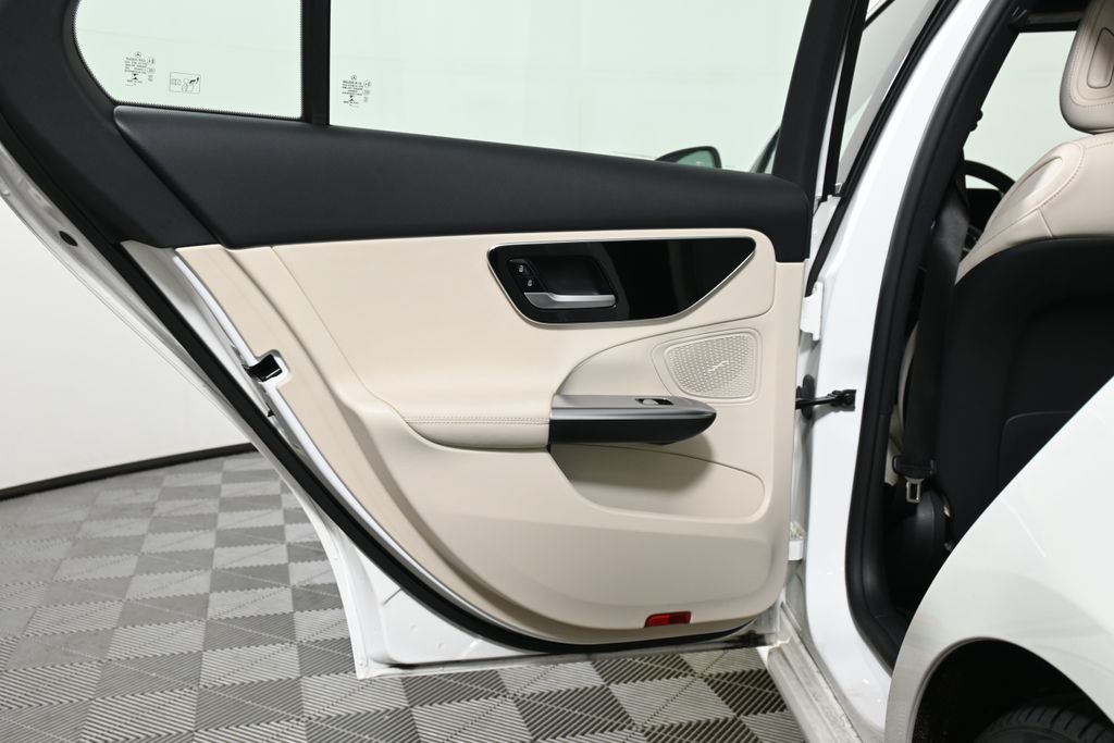 2022 Mercedes-Benz C-Class C 300 26