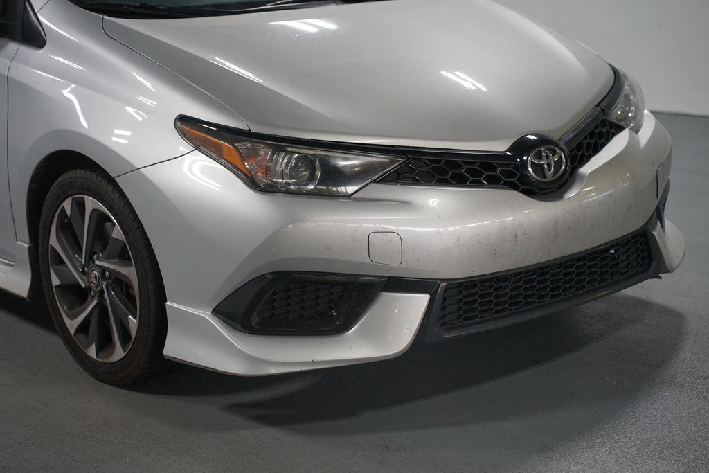 Thumbnail: 2017 Toyota Corolla iM - 4