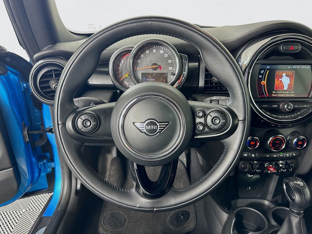 2019 MINI Cooper  11