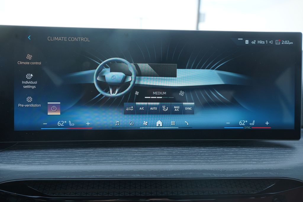 Thumbnail: 2025 BMW 3 Series - 17