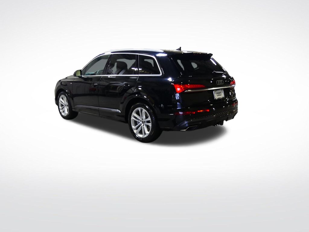 Thumbnail: 2026 Audi Q7 - 3