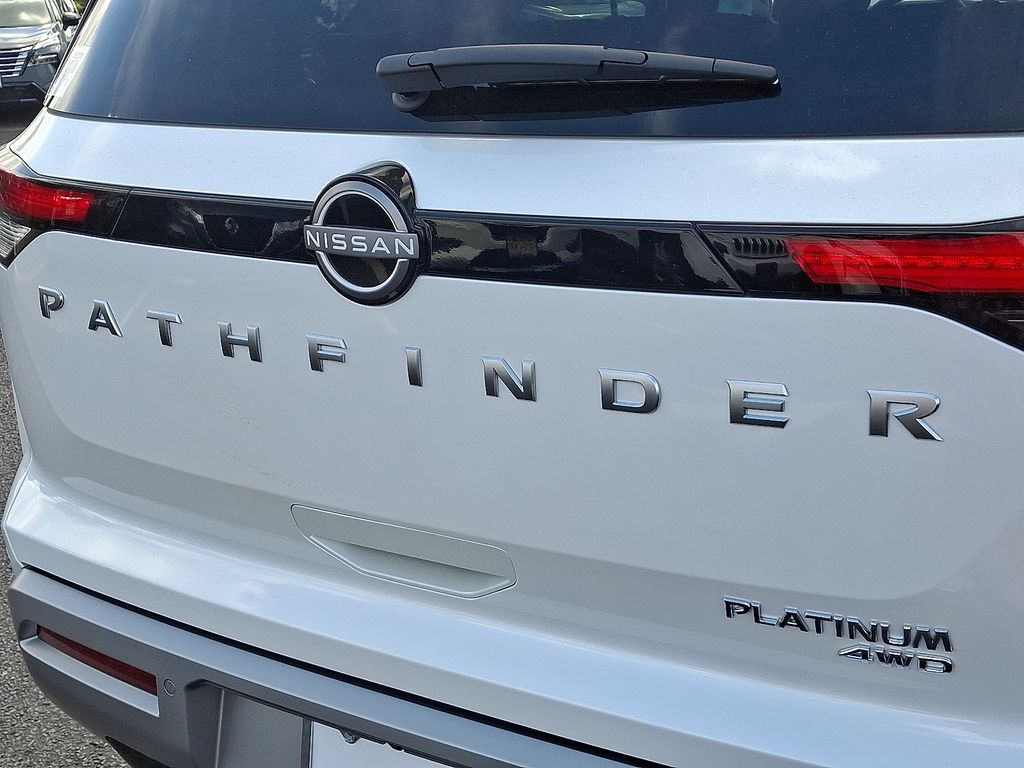 Thumbnail: 2025 Nissan Pathfinder - 12