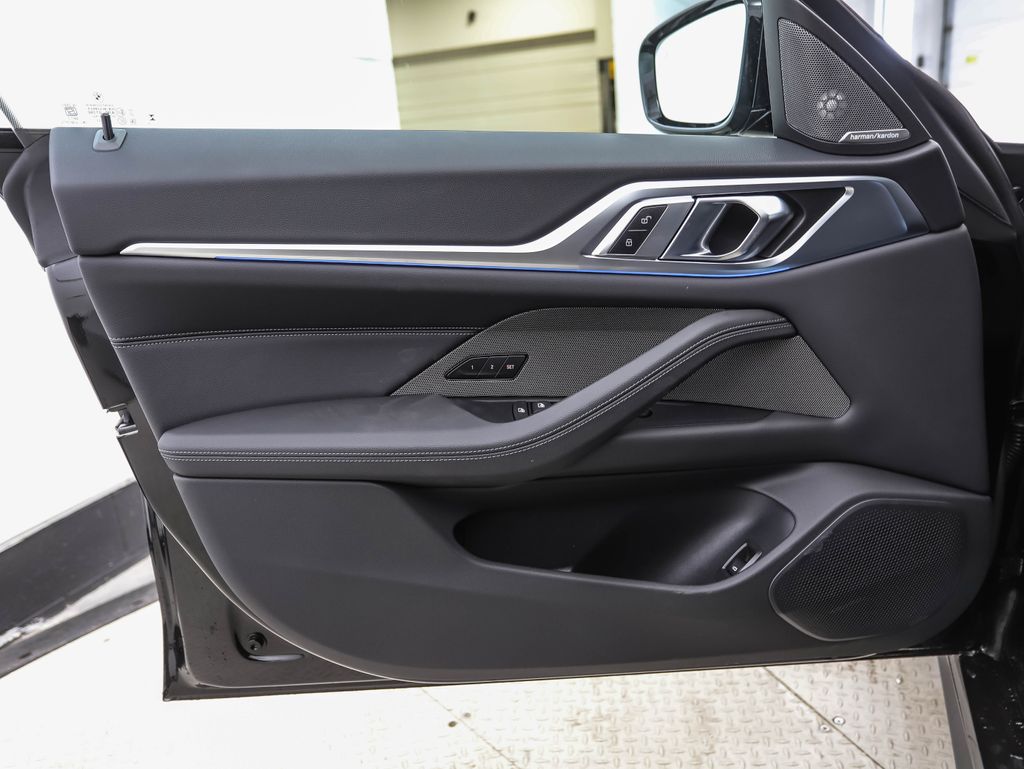 Thumbnail: 2026 BMW i4 - 9
