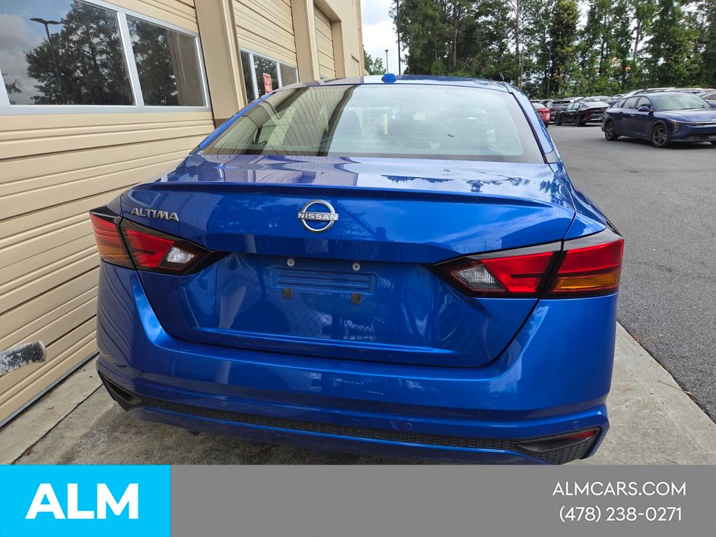 Used 2025 Blue Nissan 2.5 SV image 14