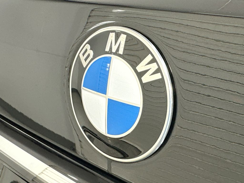 Thumbnail: 2026 BMW X7 - 22